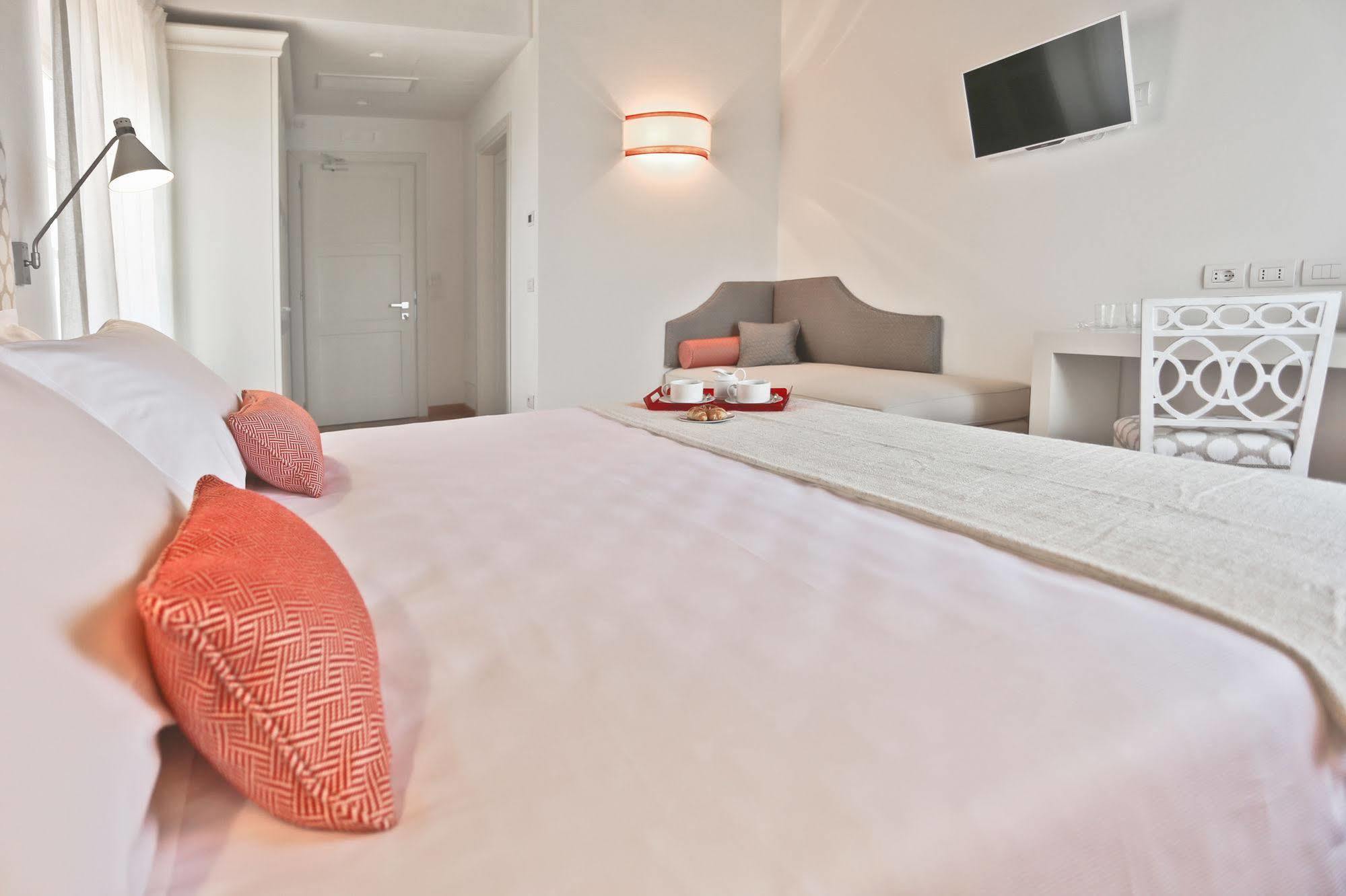 Poggio Baronti B&B บันโญ อา ริโพลี ภายนอก รูปภาพ