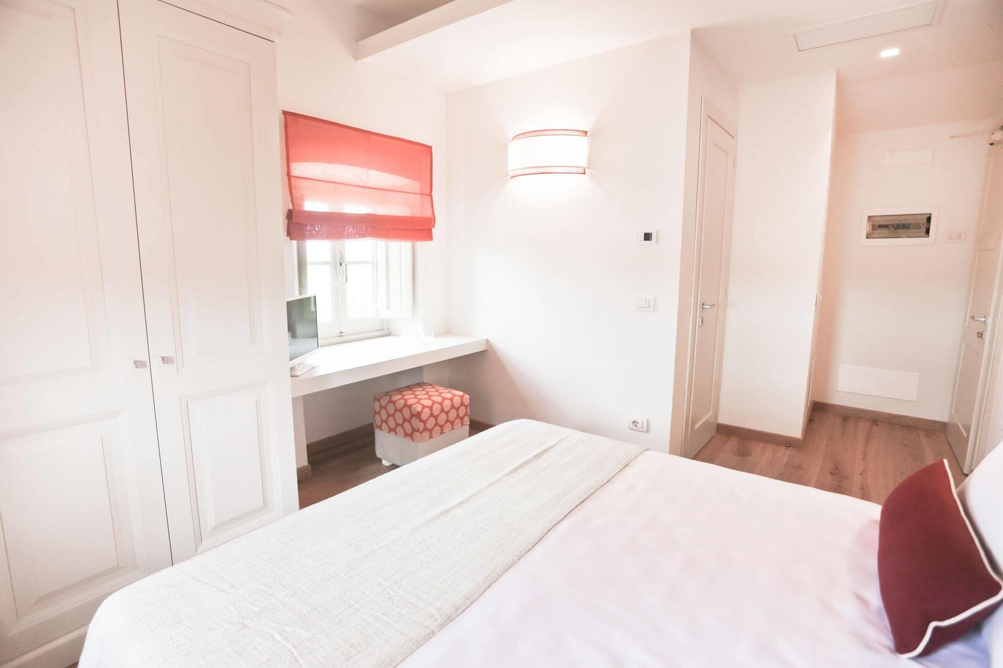 Poggio Baronti B&B บันโญ อา ริโพลี ภายนอก รูปภาพ